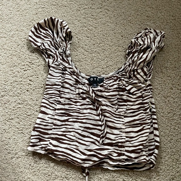 motel rocks, top size small, zebra print - Picture 2 of 2